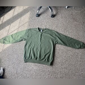 Olive green Gildan Crewneck Medium